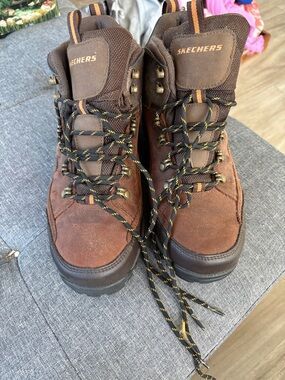 Skechers Men's Brown and Black Lace-Up Hiking Boots